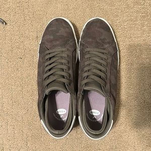 Dr. Scholls women’s camouflage slip on shoes